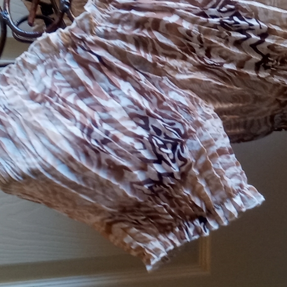 Top - Picture 3 of 4